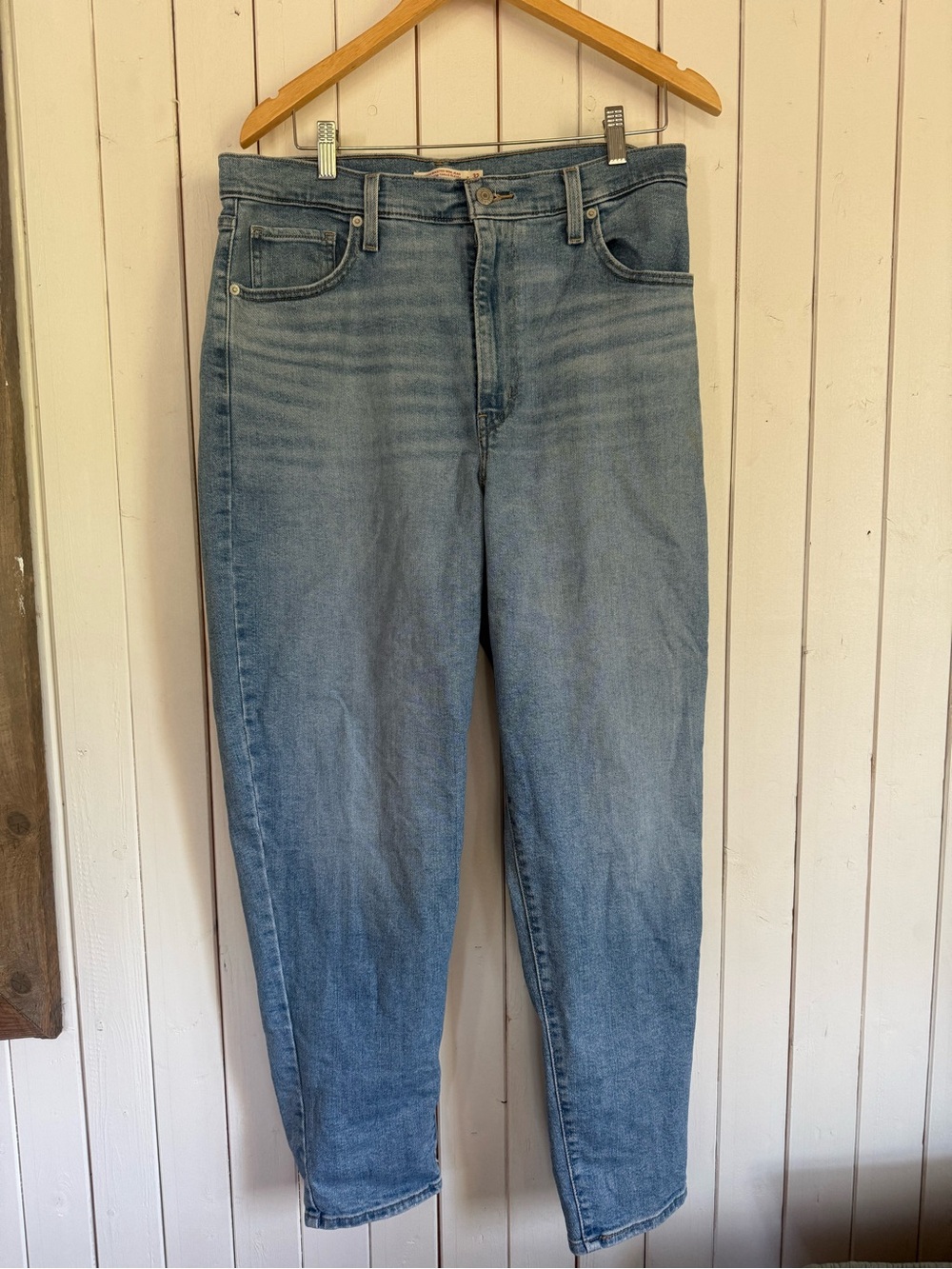 Levi's High-Rise Light Blue Women's Jeans
